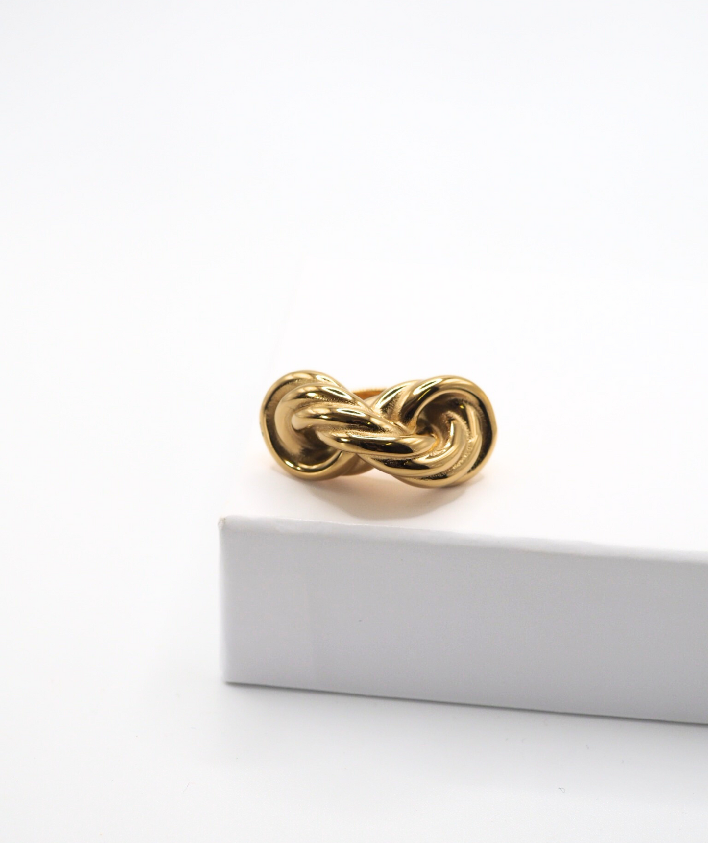 Ysée - Bague noeud dorée