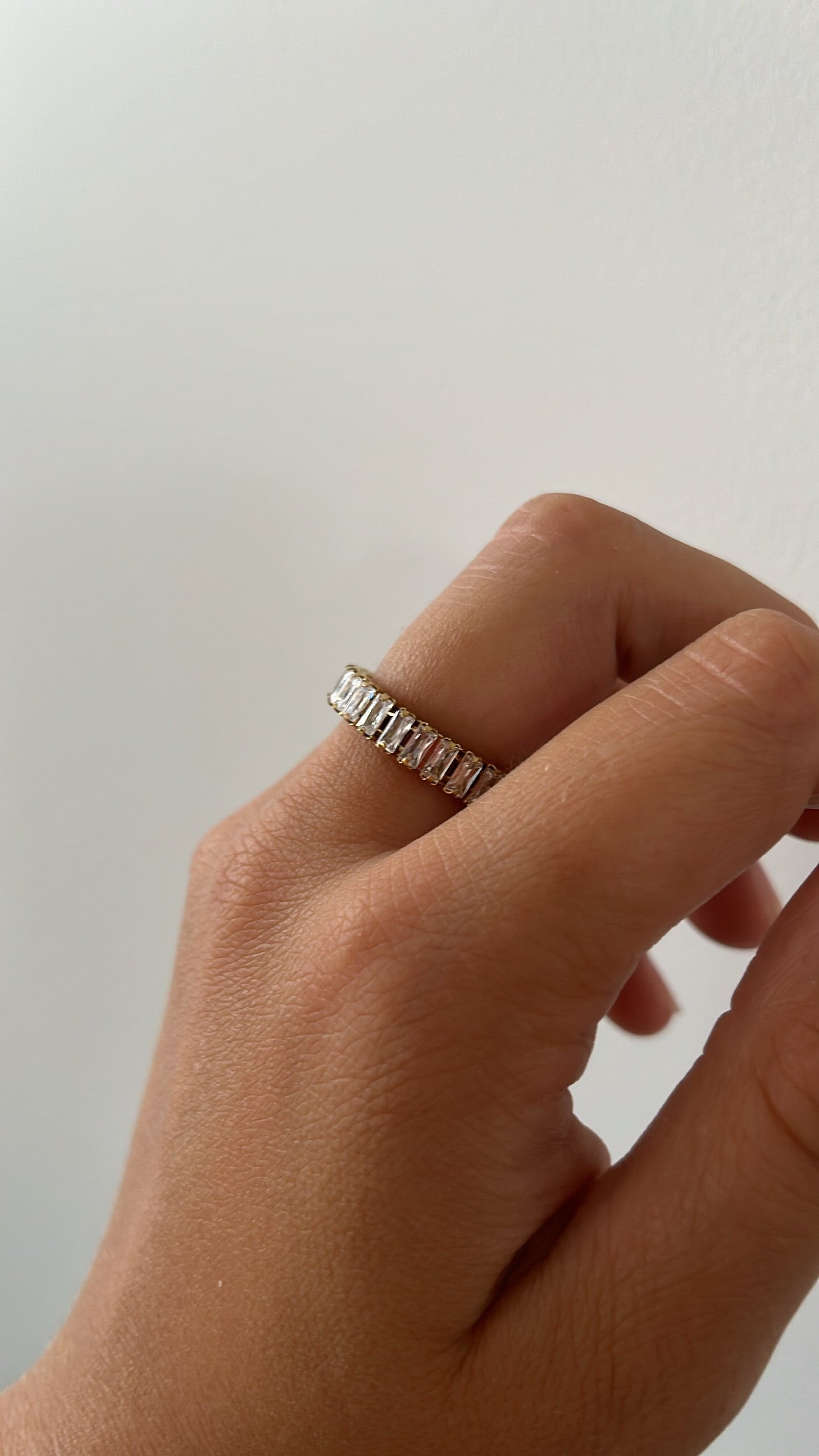 bague chic à strass blancs en acier