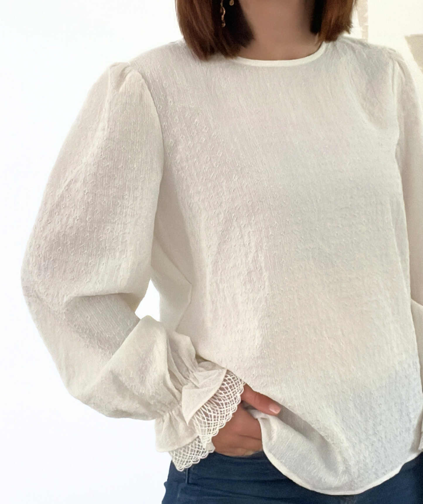 Cassia - Blouse délicate avec manches en dentelle