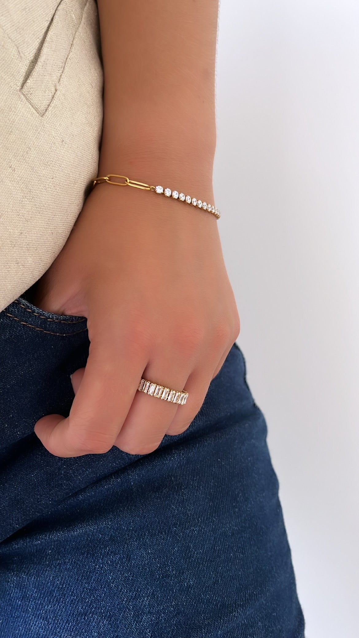 parure bijoux élégants strass blancs et acier inoxydable