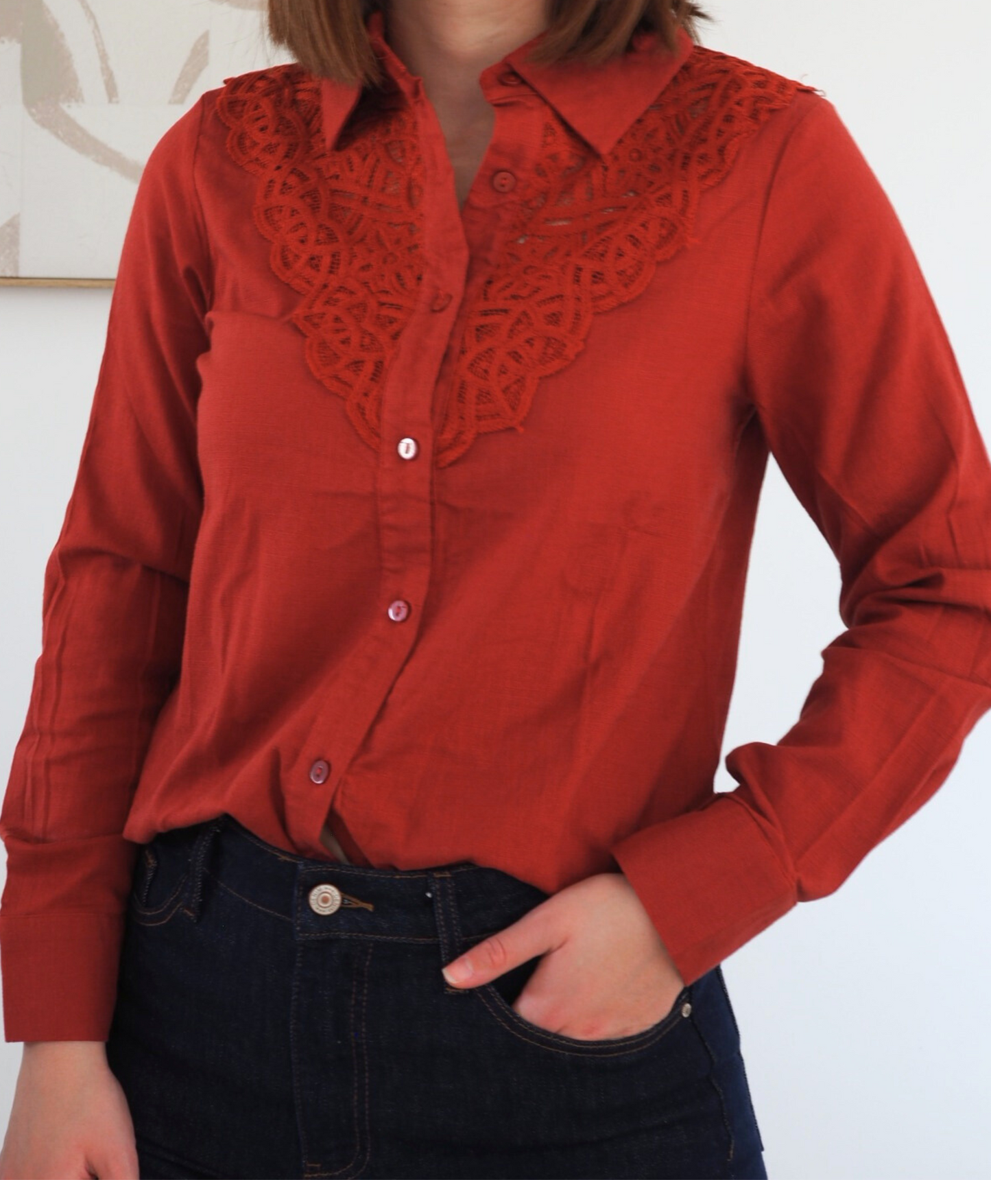 Estelle - Chemisier terracotta en dentelle