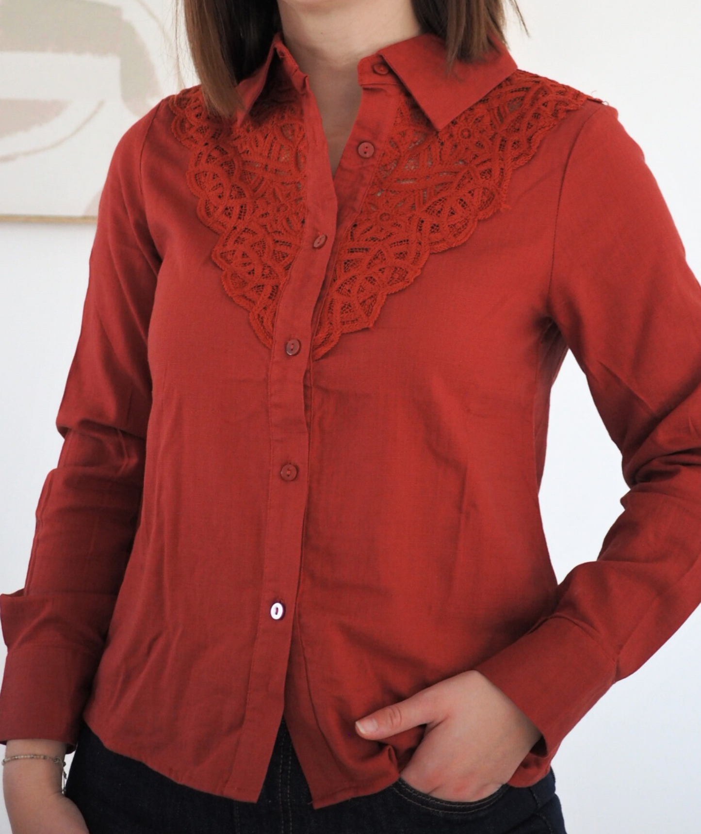 Estelle - Chemisier terracotta en dentelle