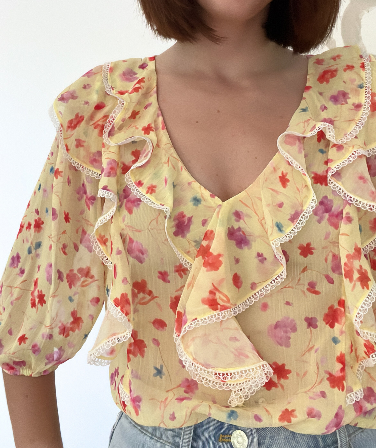 Tosca - Blouse à volant jaune