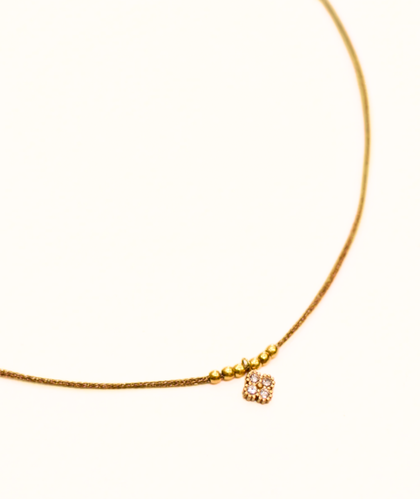 Naëlle - Collier fin cordon doré et pendentif strass
