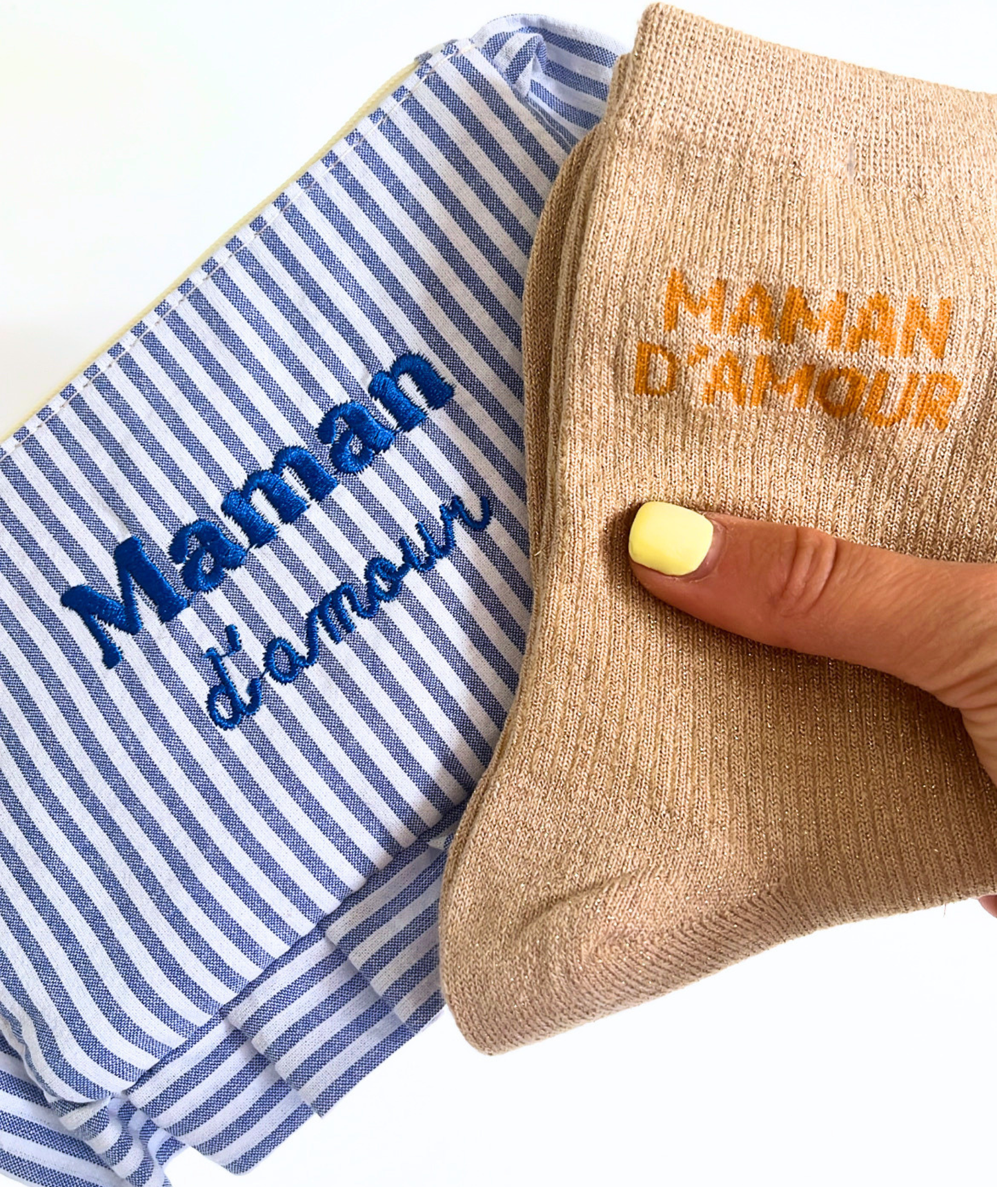 Duo Cadeau Fête des Mères – Maman d’Amour & Chaussettes Maman d’Amour Beige
