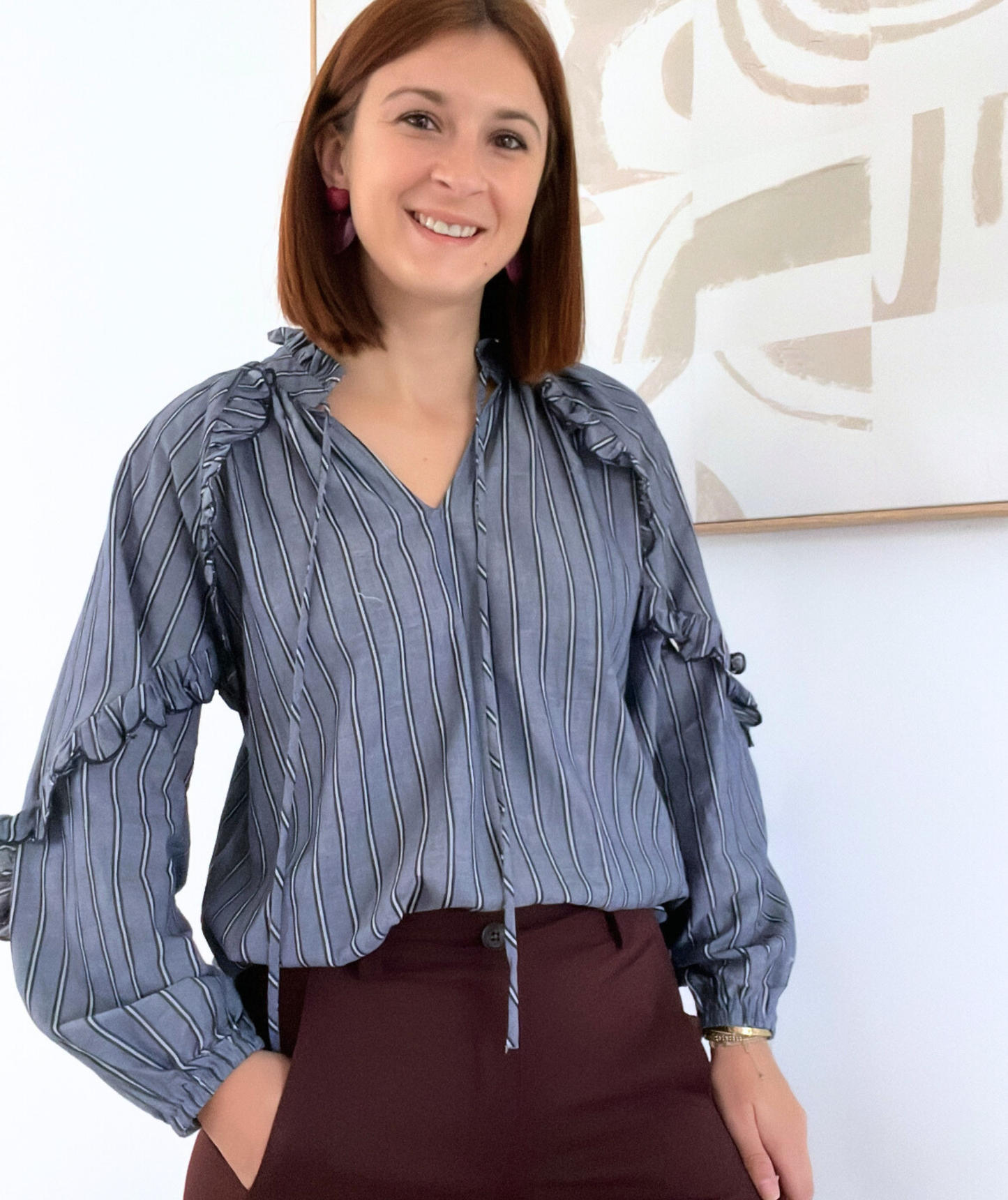 Marjorie - Blouse rayée bleue avec volants