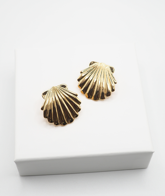 Calista - Boucles d'oreilles coquillage dorées en acier