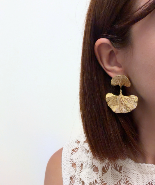 Carole - Boucles d’oreilles dorées feuilles
