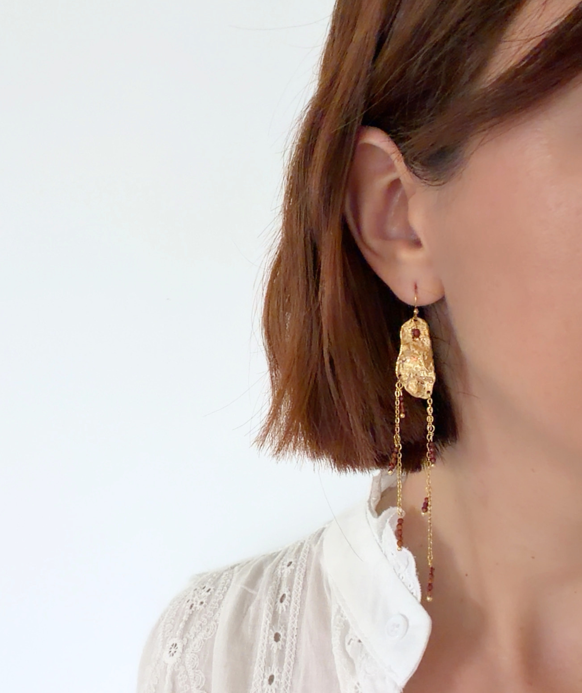 Adélie - Boucles d'oreilles dorées pendantes