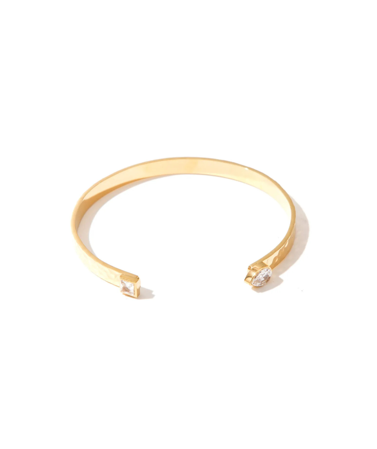 Céleste – Bracelet doré ouvert à cristaux blancs