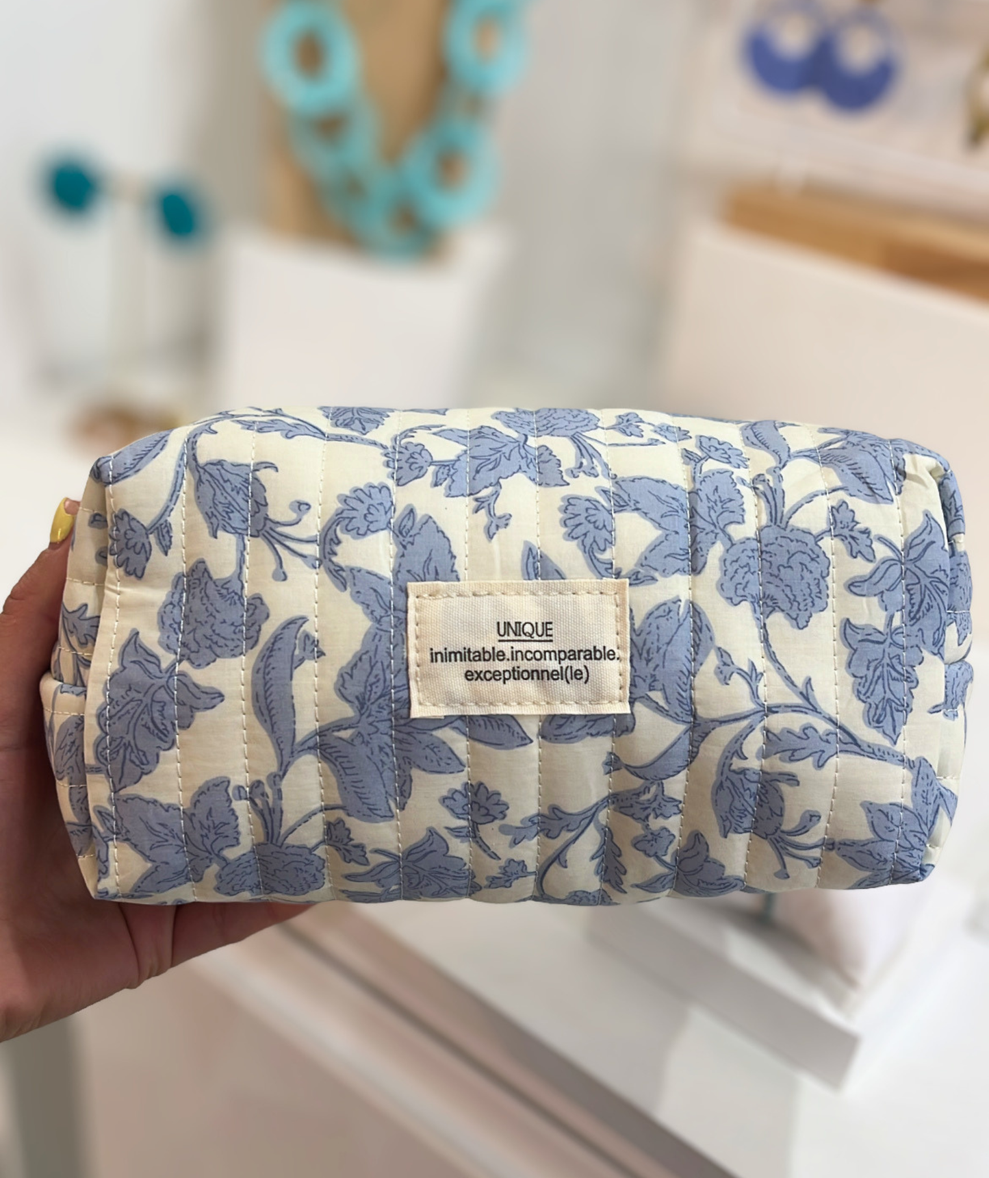 Trousse fleurie bleue